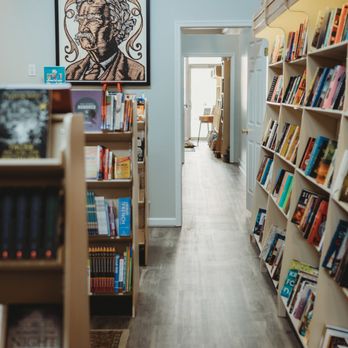 Winchester Book Gallery - Bookstores Near Me - Winchester, Virginia