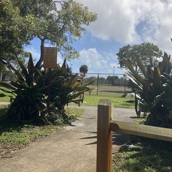 Bill Moss Hillcrest Paseo - Water Parks Near Me - West Palm Beach, Florida