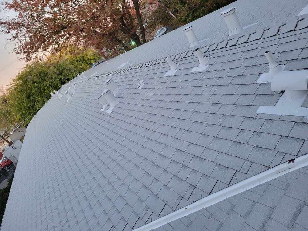 Slide of Albas Roofing