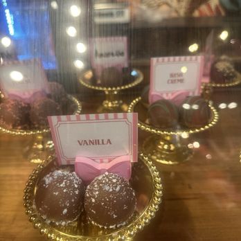 Pinkitzel - Truffles - Desserts Near Me - Dallas, Texas