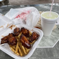 Hoagie Hut - Combo wings. Wings is perfect. Fries is overcooked a lot I couldn't eat them