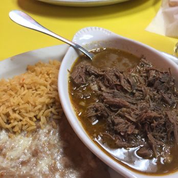 El Charro Oaxaca - Birria con frijoles y arroz - Mexican Near Me - Victorville, California