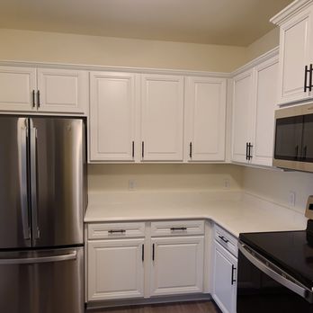 Alex M Painting - Cabinets paint extra white - Painters Near Me - Round Lake Beach, Illinois Alex M Painting - Cabinets paint extra white - Painters Near Me - Round Lake Beach, Illinois