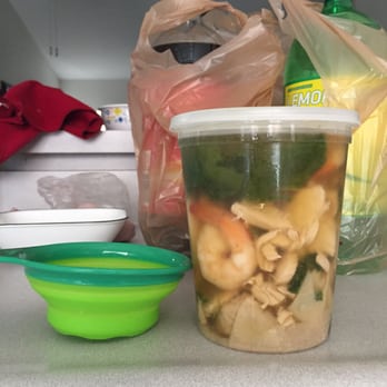 Kinnara Thai - This is a so called large order of wonton soup. It cost $13.95 and is supposed to feed 3-4 people. This is a rip off. - Thai Near Me - Van Nuys, California Kinnara Thai - This is a so called large order of wonton soup. It cost $13.95 and is supposed to feed 3-4 people. This is a rip off. - Thai Near Me - Van Nuys, California