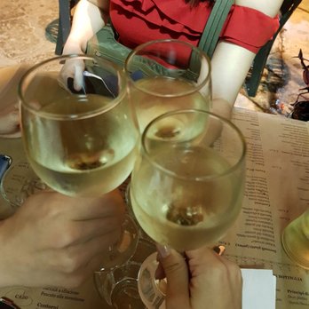 Ferro di Cavallo - Wine! - Italian Near Me - Palermo, Pennsylvania