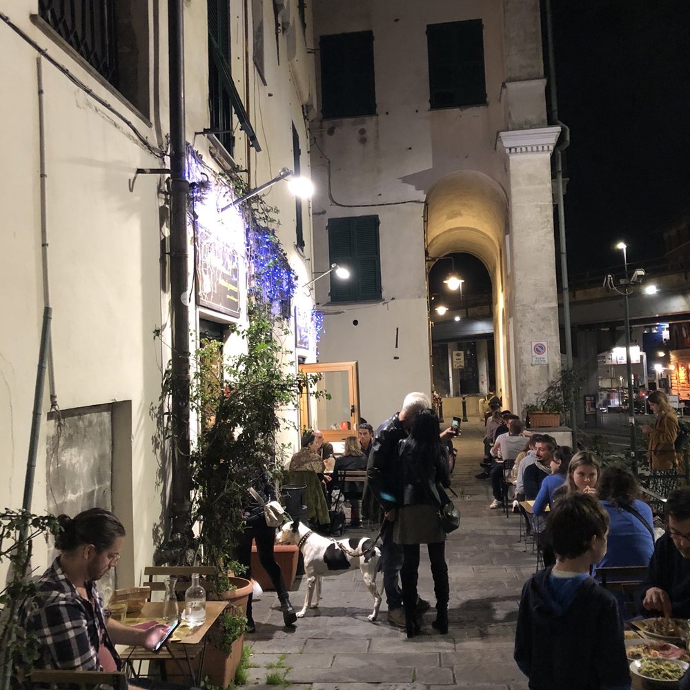 Cavour 21 - Patio - Trattorie Near Me - Genova, GE Cavour 21 - Patio - Trattorie Near Me - Genova, GE