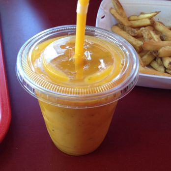 Boostan Cafe - Awesome freshly made mango juice - American Near Me - Hamtramck, Michigan