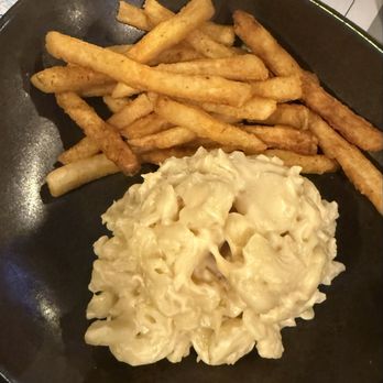 Heroes Tastes + Taps - Kids macaroni and cheese - New American Near Me - Branson, Missouri