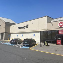 Safeway - Exterior