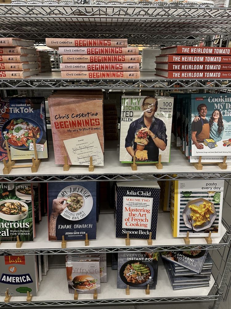 POTTERY BARN OUTLET Updated September 2024 27 Photos & 60 Reviews