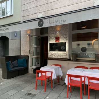 Showroom Restaurant - Outdoors - Modern European Near Me - Munich, BY Showroom Restaurant - Outdoors - Modern European Near Me - Munich, BY