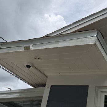 Manny’s Pro Painting - This area needs to be repainted, already peeling - Painters Near Me Manny’s Pro Painting - This area needs to be repainted, already peeling - Painters Near Me