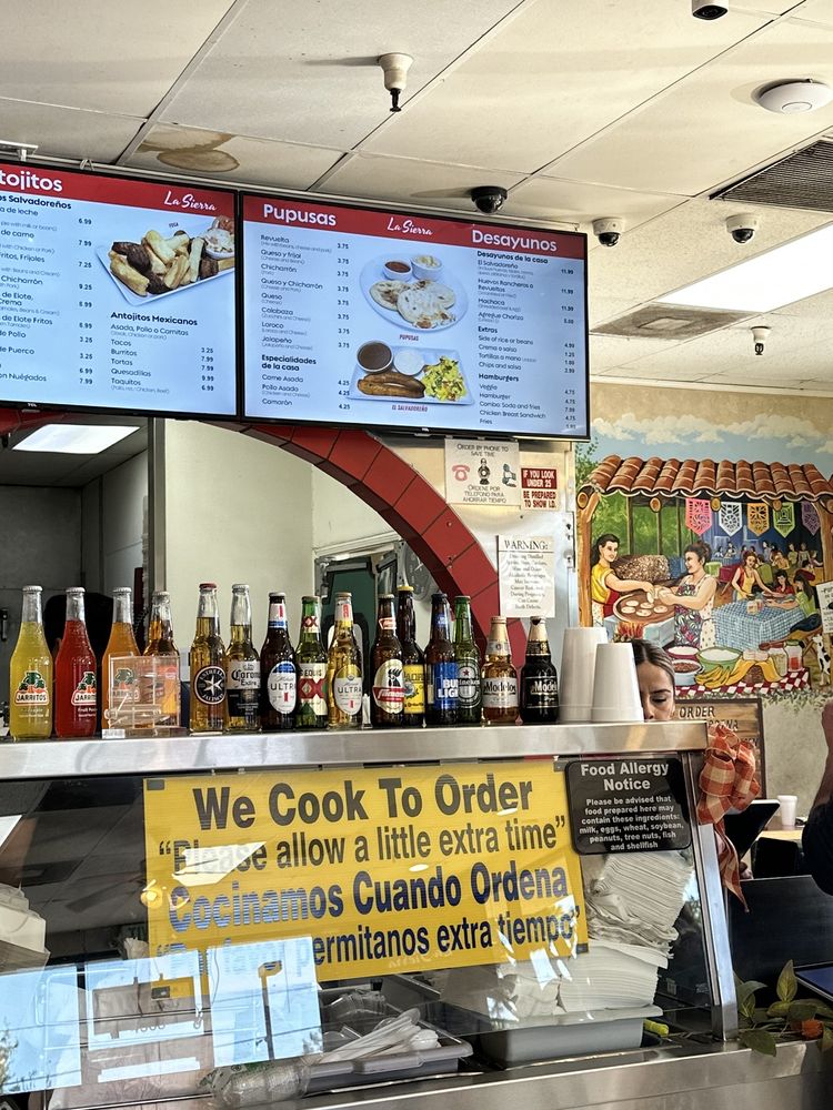 Pupuseria La Sierra Restaurant