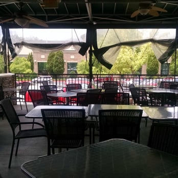 First Watch - The neglected patio. - Breakfast & Brunch Near Me - John's Creek, Georgia