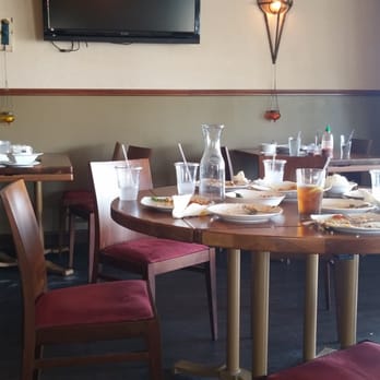 AROI Thai - Hardly anyone in the restaurant, waited 1 1/2 hours for our food, and the rest of the tables look like this. - Thai Near Me - La Jolla, California