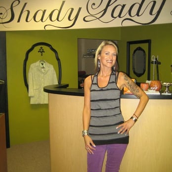 The Shady Lady - Rachel works in he Boutique up our glorious stairway... - Antiques Near Me - Centralia, Washington