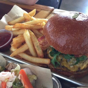 Brew Kitchen Bar - Gastropubs Near Me - Monterey Park, California