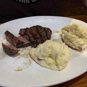 Miller's Ale House - Filet mignon 10oz, with double Mashed potatoes - American Near Me - Boca Raton, Florida