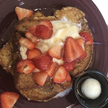 Crest Cafe - Creme brûle french toast - Cafes Near Me - San Diego, California Crest Cafe - Creme brûle french toast - Cafes Near Me - San Diego, California