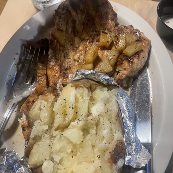 Big Mike's Steakhouse - Steakhouses Near Me - Orange Beach, Alabama