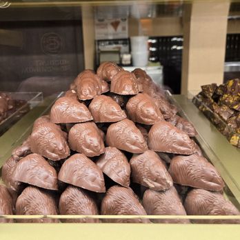 Chocolate Board of Canada - Maple Beaver - Chocolatiers & Shops Near Me - Banff, Alberta Chocolate Board of Canada - Maple Beaver - Chocolatiers & Shops Near Me - Banff, Alberta