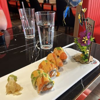 Akami Sushi & Grill - sunshine roll - Sushi Bars Near Me - Dawsonville, Georgia Akami Sushi & Grill - sunshine roll - Sushi Bars Near Me - Dawsonville, Georgia