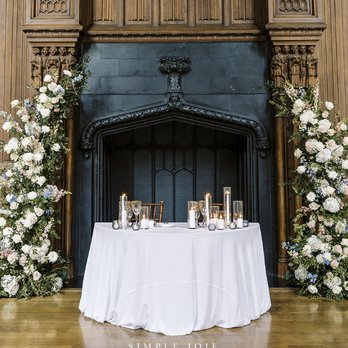 The Bouquet Man - Arches for sweetheart table - Florists Near Me The Bouquet Man - Arches for sweetheart table - Florists Near Me