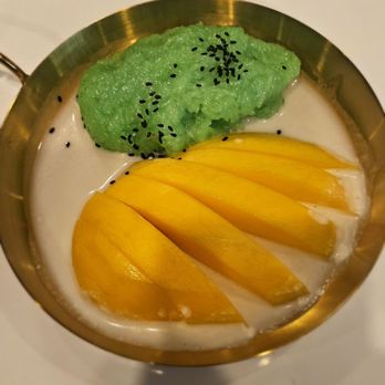 The Nine Heathrow Thai Grill & Kitchen - Mango sticky rice - Thai Near Me - Heathrow, Florida The Nine Heathrow Thai Grill & Kitchen - Mango sticky rice - Thai Near Me - Heathrow, Florida
