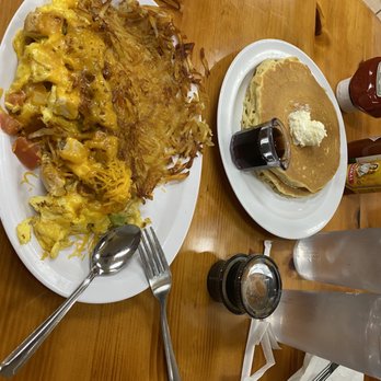 AM Cafe - Chicken fajita omelette - Breakfast & Brunch Near Me - Lancaster, California