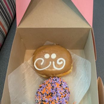 Voodoo Doughnut - Bakeries Near Me - Orlando, Florida Voodoo Doughnut - Bakeries Near Me - Orlando, Florida