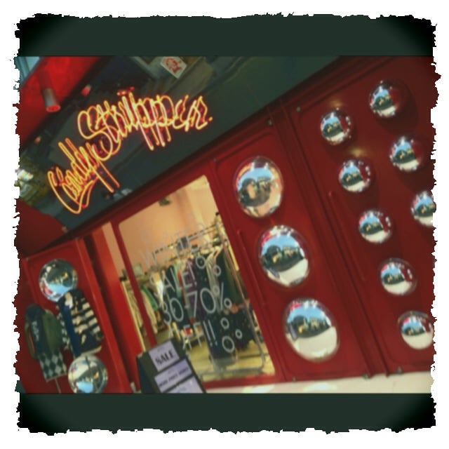 Candy Stripper Fashion 渋谷区神宮前4 26 27 1f 明治神宮前駅 渋谷区 東京都 Japan Phone Number Yelp