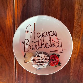 Zona De Cuba - Chocolate cake - Cuban Near Me - Bronx, New York