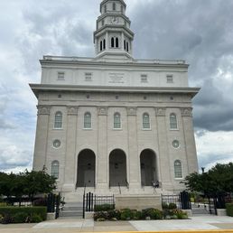 Exterior photo of Nauvoo Temple - Nauvoo, Illinois Exterior photo of Nauvoo Temple - Nauvoo, Illinois