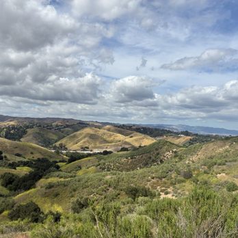 Calabasas Hidden Stairs - Hiking Near Me Calabasas Hidden Stairs - Hiking Near Me