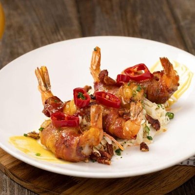 Houlihan's by null