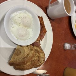 Silk's Country kitchen - Senior breakfast