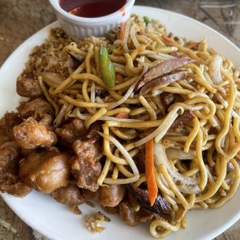 Far East Cafe - Sweet and Sour pork - Chinese Near Me - Sacramento, California