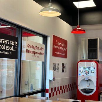 Five Guys - Drink dispensing machine - Burgers Near Me - El Cajon, California