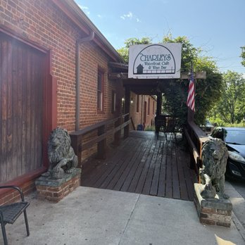 Charley's Waterfront Cafe - Wine Bars Near Me - Farmville, Virginia