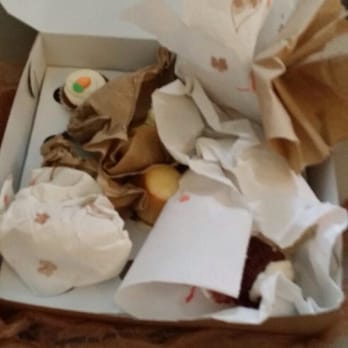 Mo's Sweet Minis - Disappointing to the tastebuds - Bakeries Near Me - Richmond, Virginia