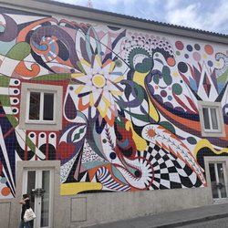 Steak 'n Shake - Mural commissioned by famous local artist on side