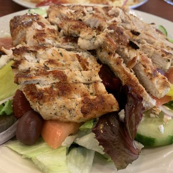 Antonio's Cafe & Grill - Greek salad with chicken - Breakfast & Brunch Near Me - Rochester Hills, Michigan