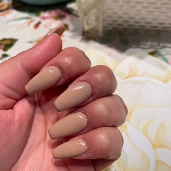 Fingers and Toes - Middle finger cuticle cut into - Nail Salons Near Me - San Rafael, California Fingers and Toes - Middle finger cuticle cut into - Nail Salons Near Me - San Rafael, California