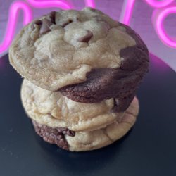 Love JoJo’s Cookies - Brookie - Half Brownie / Half Chocolate Chip Cookie