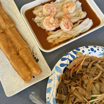 Mr. Champion - chinese donut, shrimp rice noodle roll, & beef chow fun - Cantonese Near Me - Arcadia, California