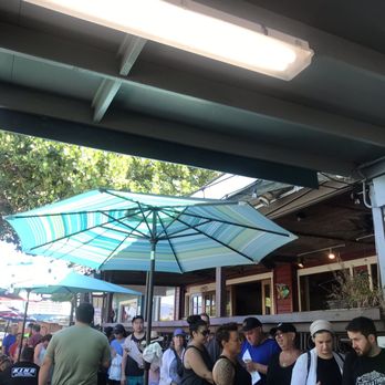Kihei Caffe - Consistent line throughout the morning - Hawaiian Near Me - Kihei, Hawaii