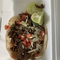 Carne asada taco no guacamole
