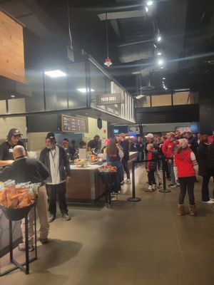 UWM District Market by null