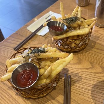 KINTON RAMEN QUEEN & SPADINA - Tokyo Fries - Ramen Near Me - Toronto, Ontario KINTON RAMEN QUEEN & SPADINA - Tokyo Fries - Ramen Near Me - Toronto, Ontario