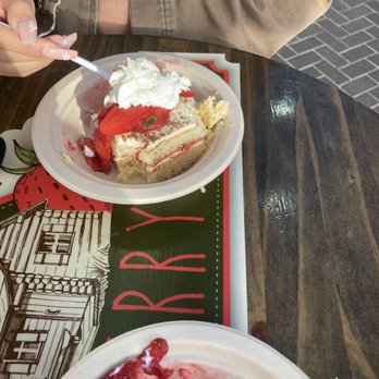 Strawberry Shack - Strawberry "tiramisu" - Desserts Near Me - Carlsbad, California